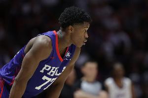 会模仿哪些球员的风格？探花埃奇库姆：华子 他攻防一体