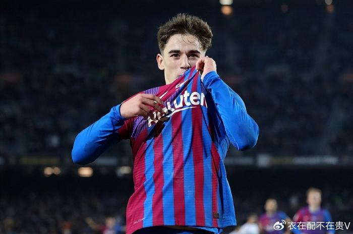 华体会官方入口-加维一受伤，很可能改变巴萨策略，弃儿就要变宠儿