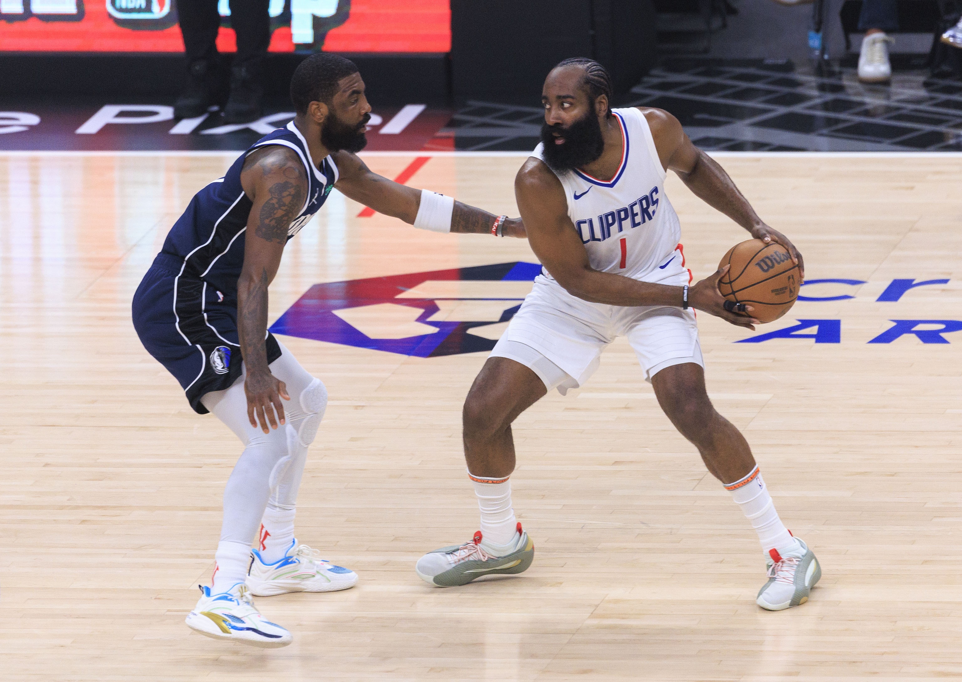 泰斯揭秘哈登欧文成功秘诀：超凡天赋源于苦练 卓越职业精神铸就伟大