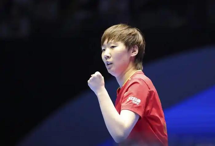 华体会数据中心-身体有恙？王曼昱穿着厚衣，原因找到，曾多次就诊，马琳不该犯错