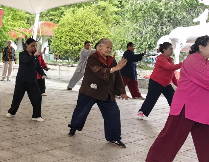 追光｜81岁，她见证了西藏体育六十年变迁