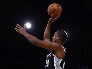 哈里森-巴恩斯：勇士发挥高水平几乎没失误 这是我们可学习的地方