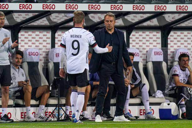 华体会app下载-近5场首胜！德国队压力下爆发，大胜意大利重获自信